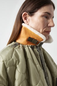 Aviator Shearling Latch Collar - Natural / Orange