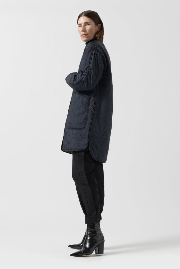 Signature Quilt - Navy / Dark Olive