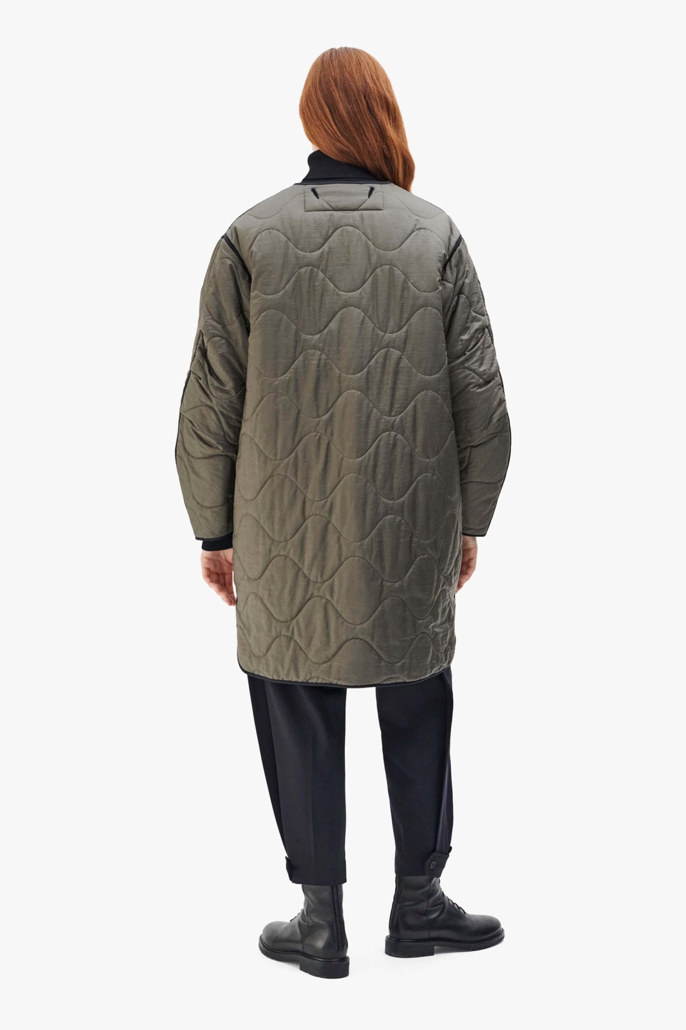 Signature Colourblock Quilt - Black / Dark Olive