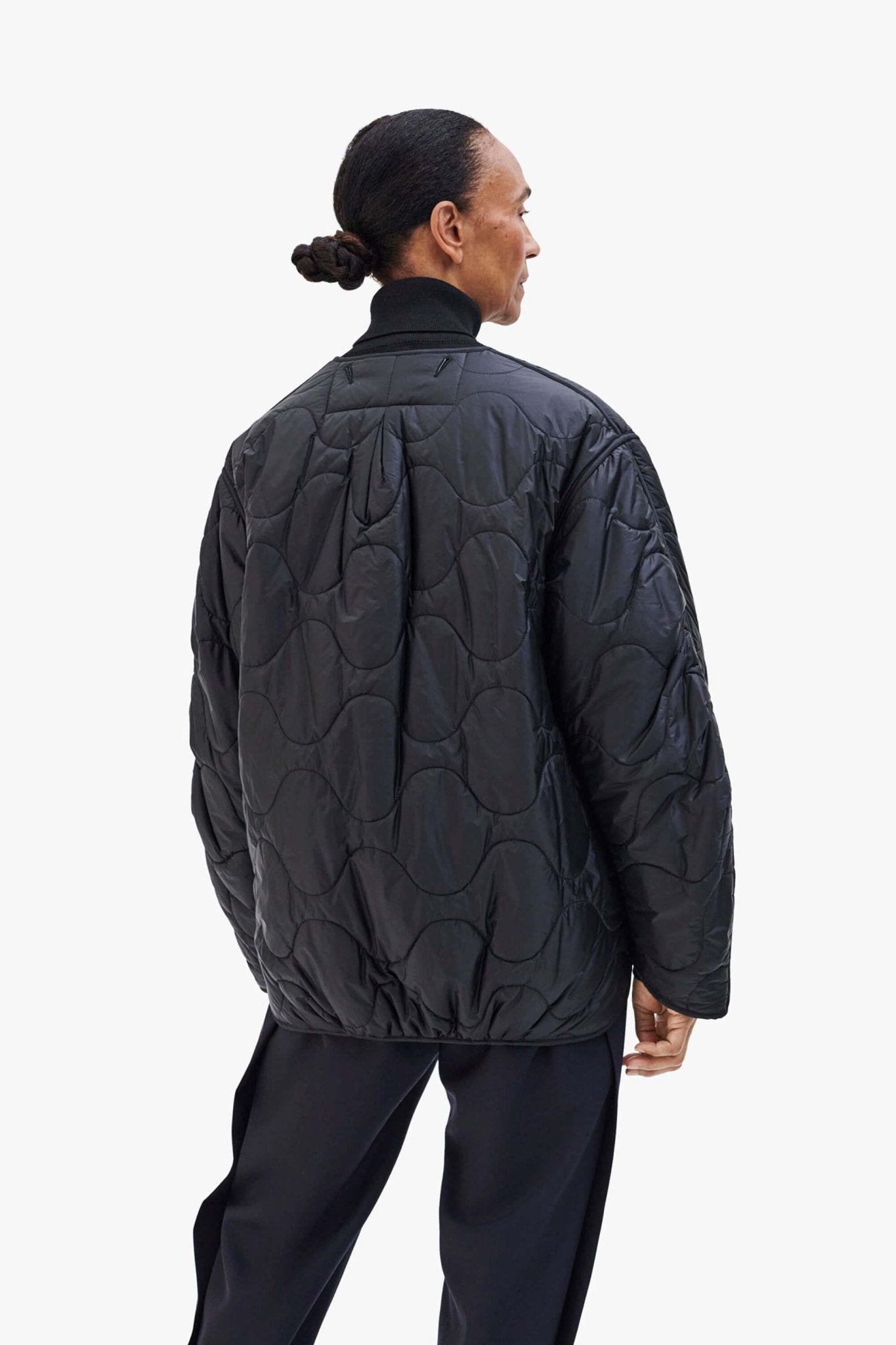Signature Cropped Quilt - Black / Anthracite