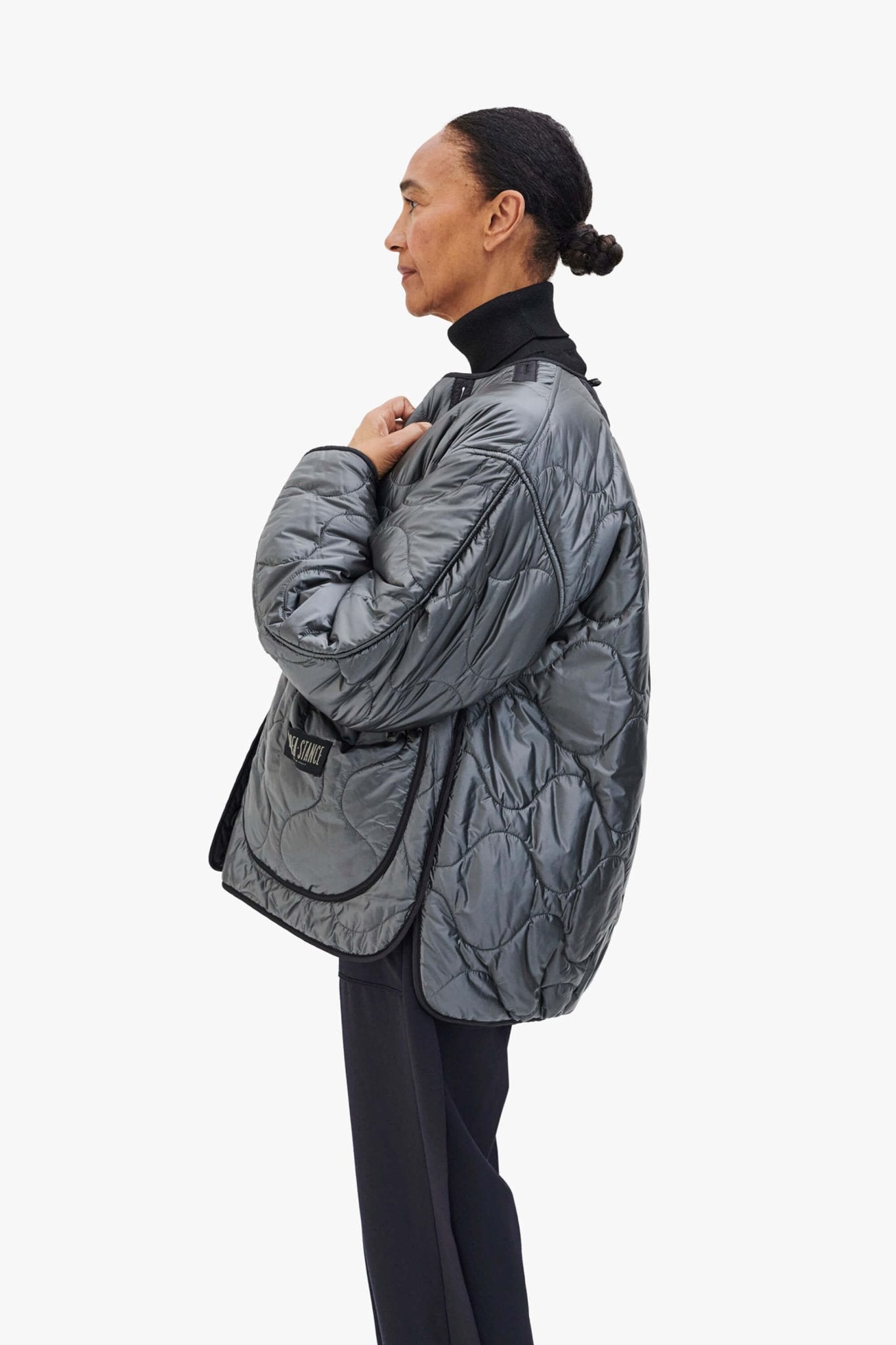 Signature Cropped Quilt - Black / Anthracite