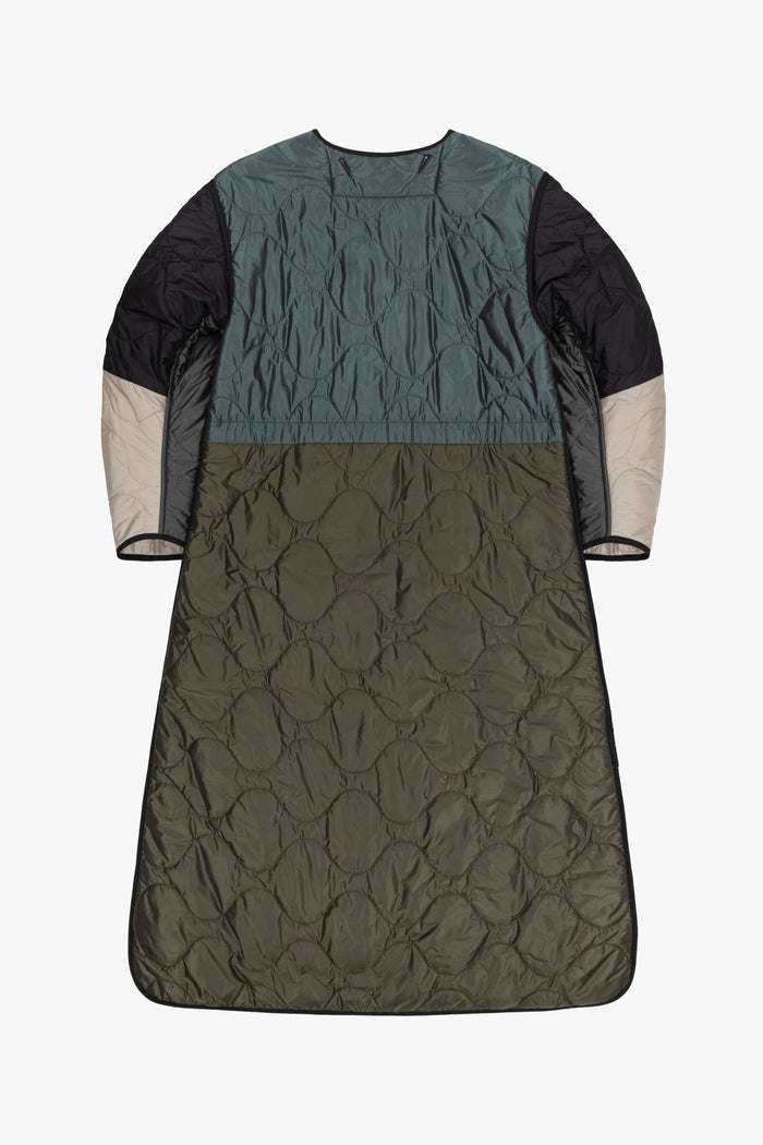 Signature Patchwork Long Quilt - Anthracite & Mineral Green / Dove Grey