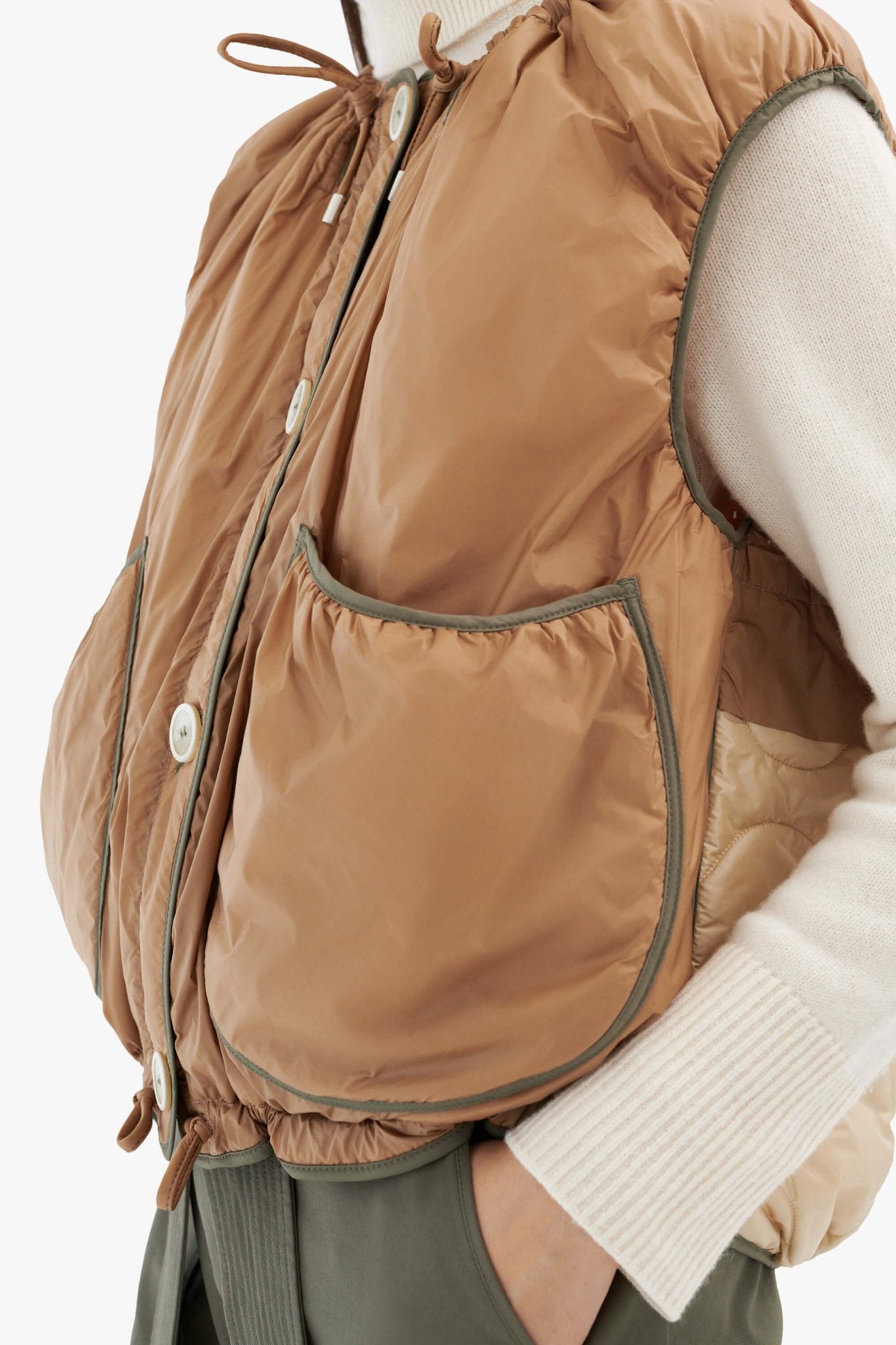 Parachute Quilted Vest - Mocha Brown / Soft Peach
