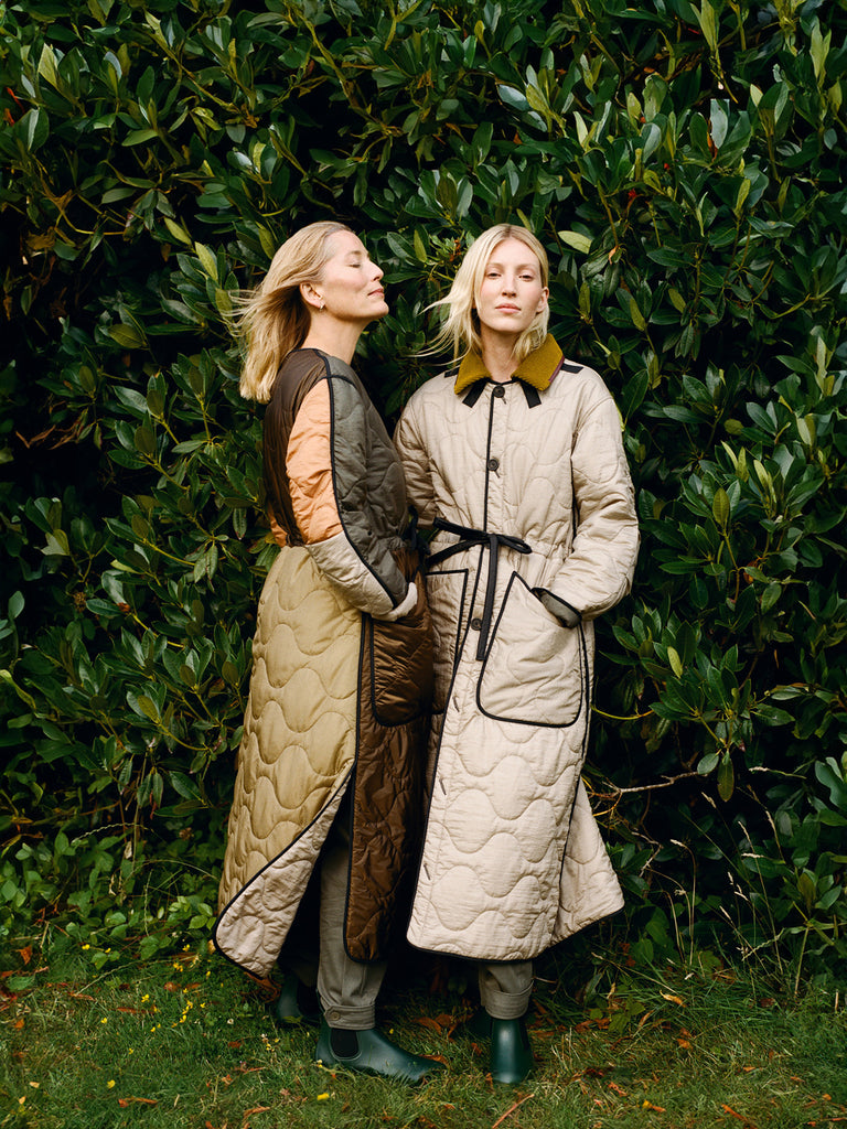 Lucie de la Falaise and Ella Rose Richards