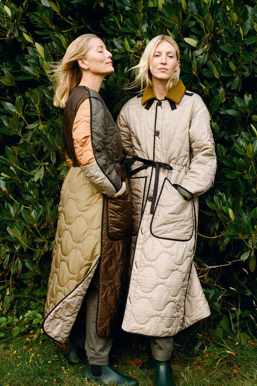 Lucie de la Falaise and Ella Rose Richards