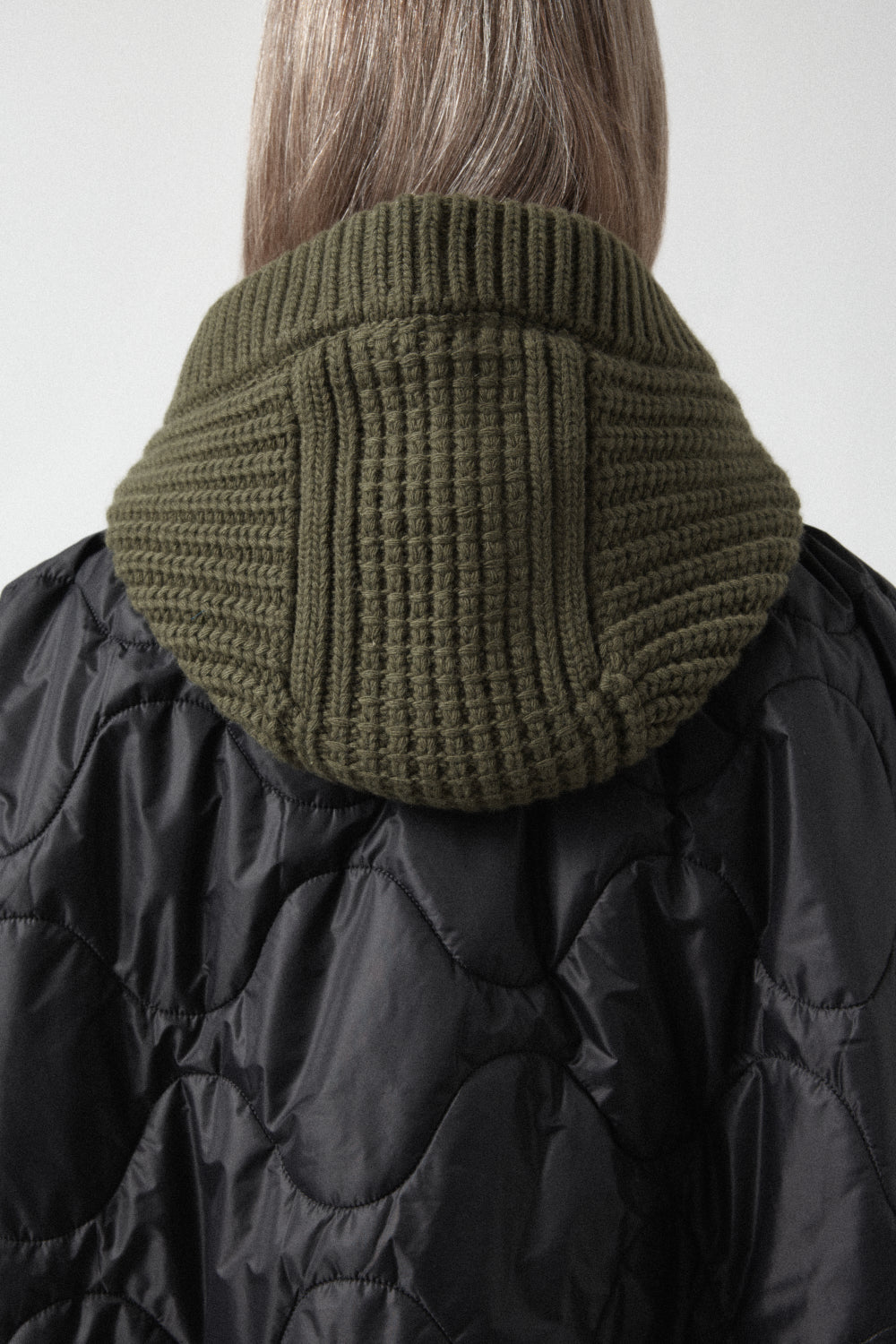 Knitted Hood - Dark Olive / Black