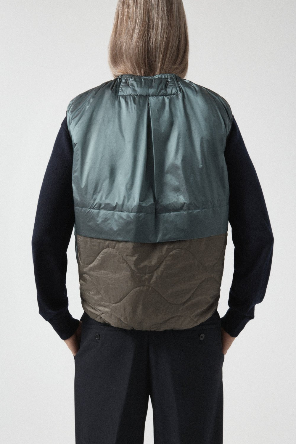 Parachute Quilted Vest - Black / Mineral Green