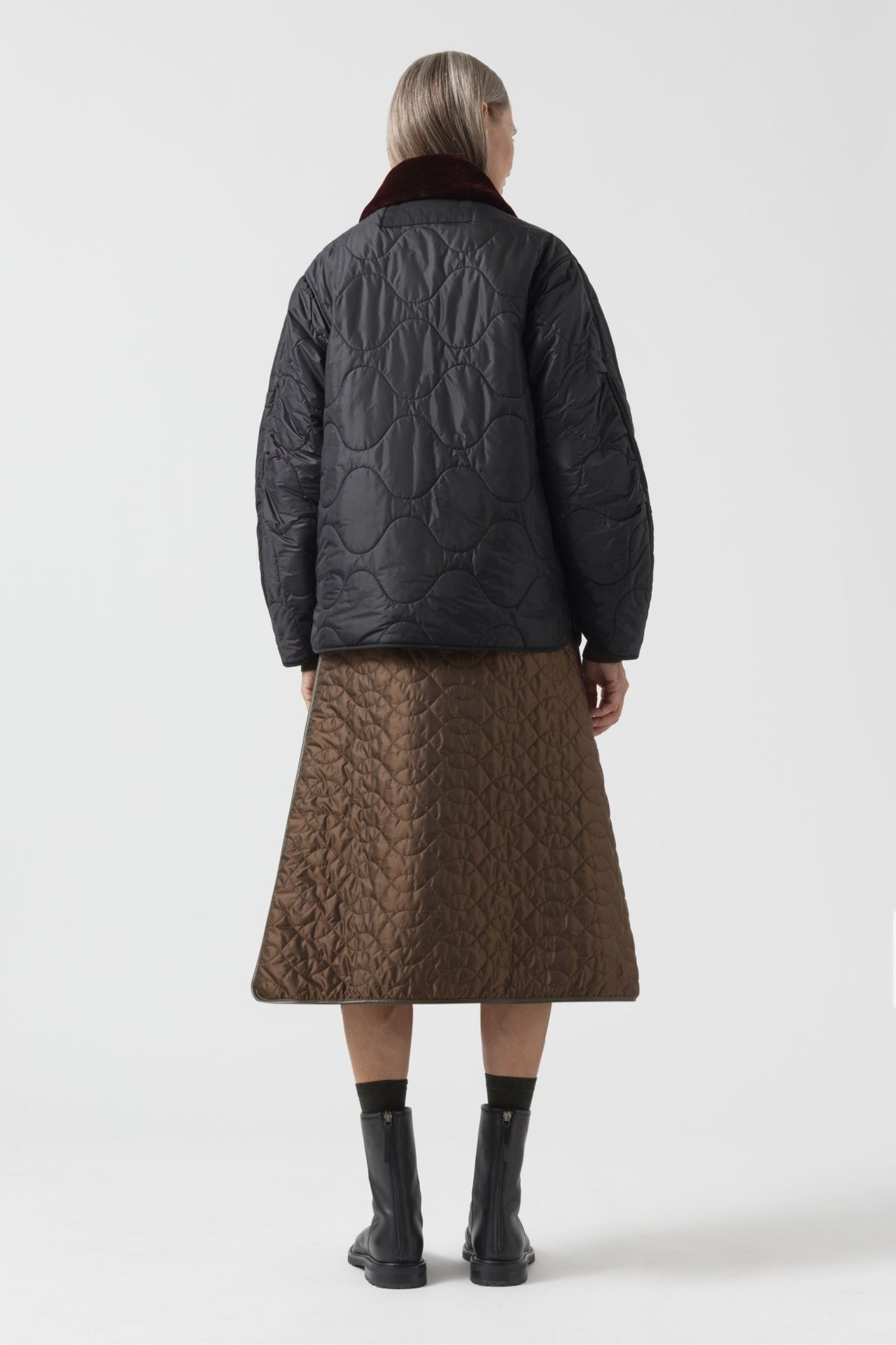 Signature Patchwork Cropped Quilt - Bordeaux / Black