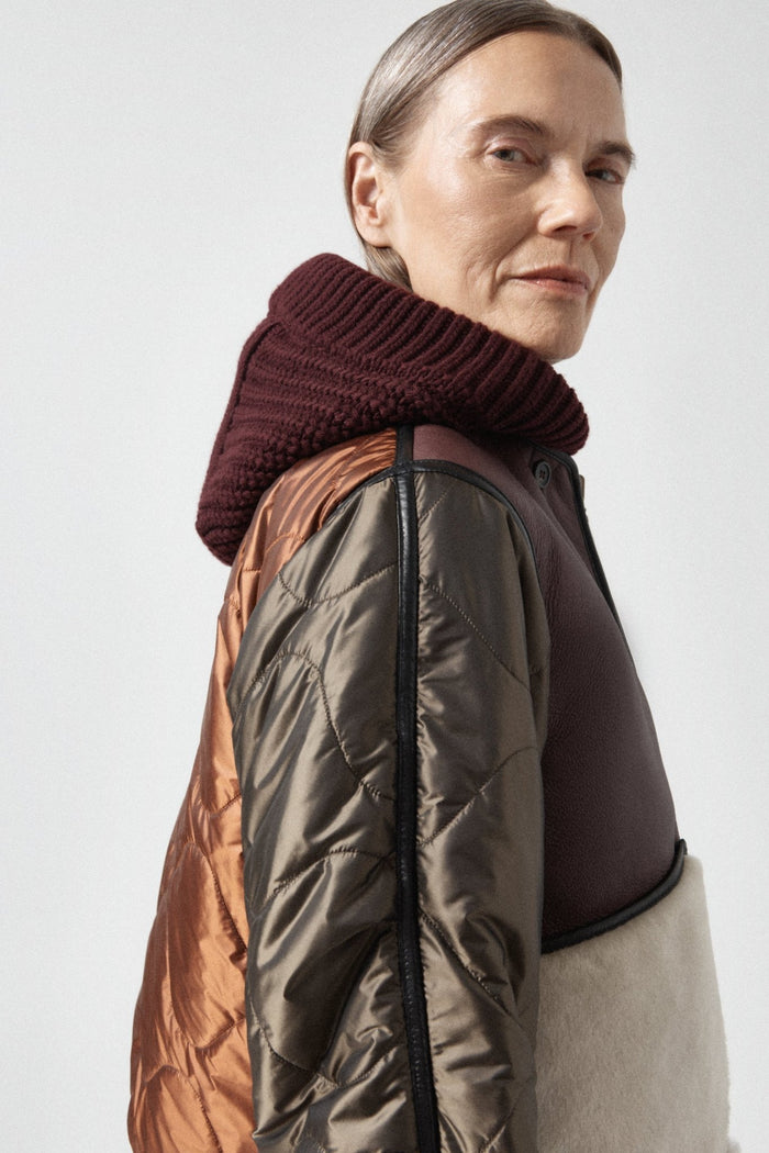 Knitted Hood - Wine / Peat