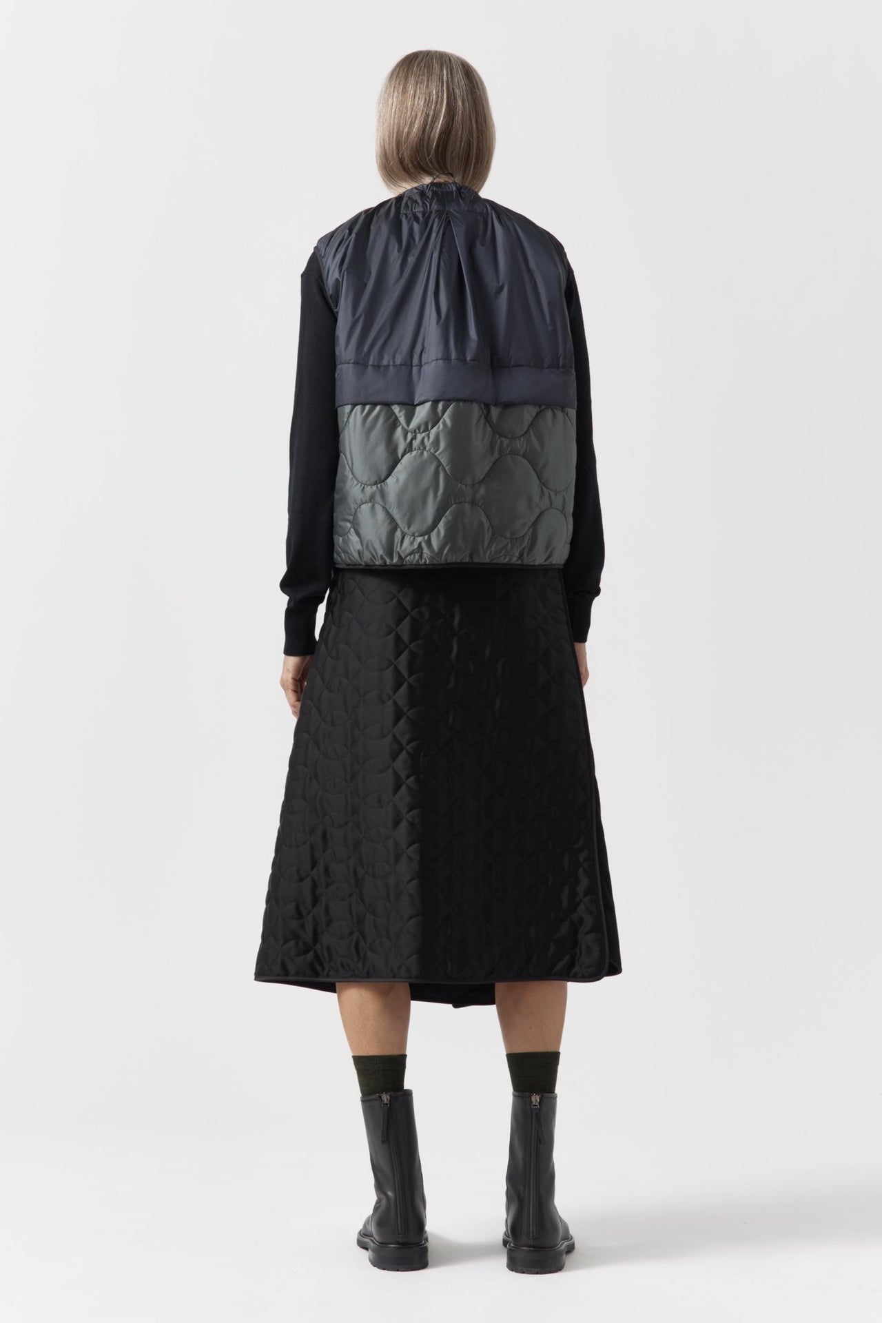 Parachute Quilted Vest - Dark Olive / Midnight