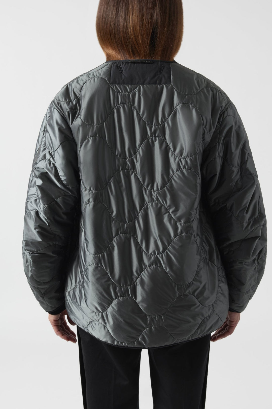 Signature Cropped Quilt - Black / Anthracite