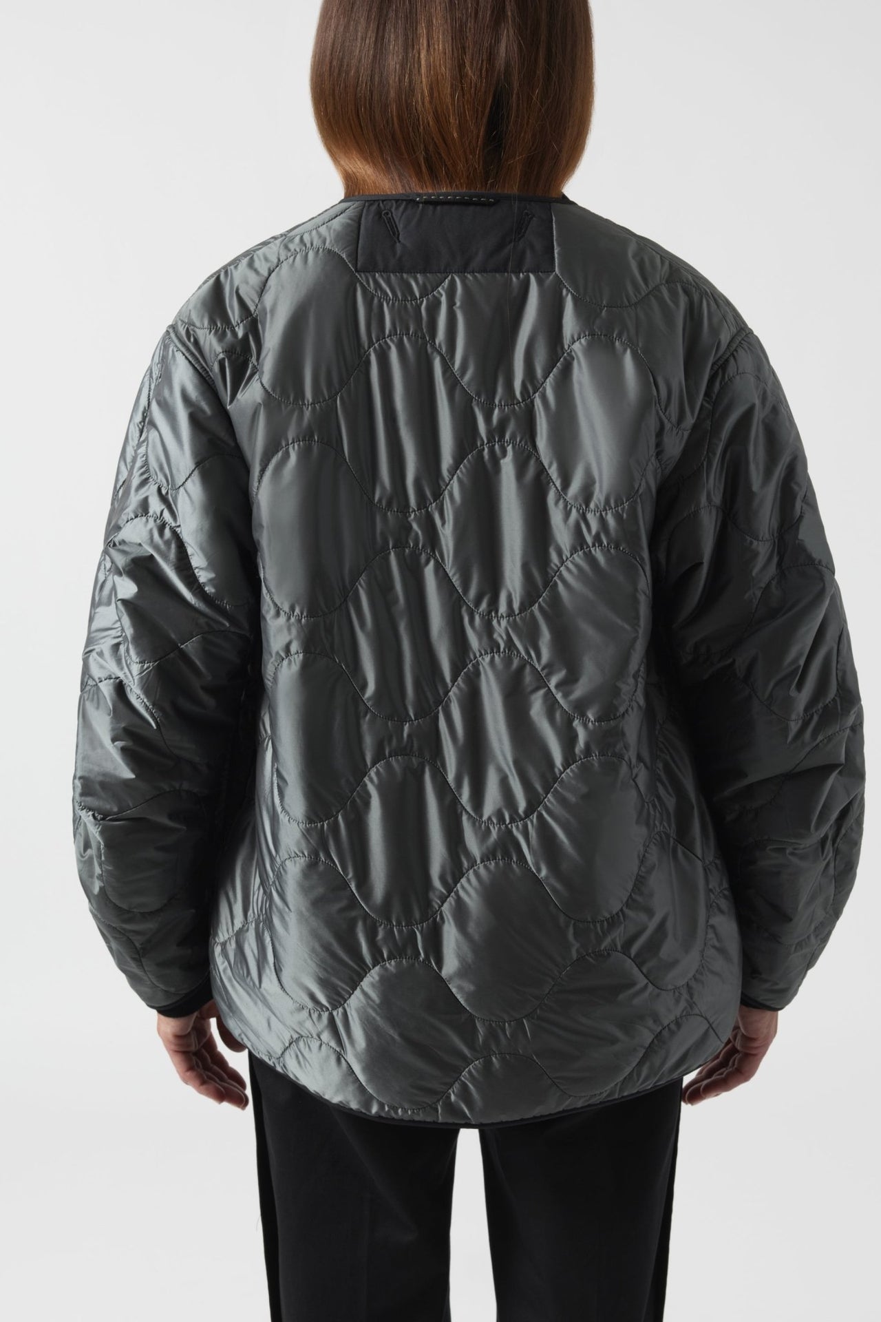 Signature Cropped Quilt - Black / Anthracite