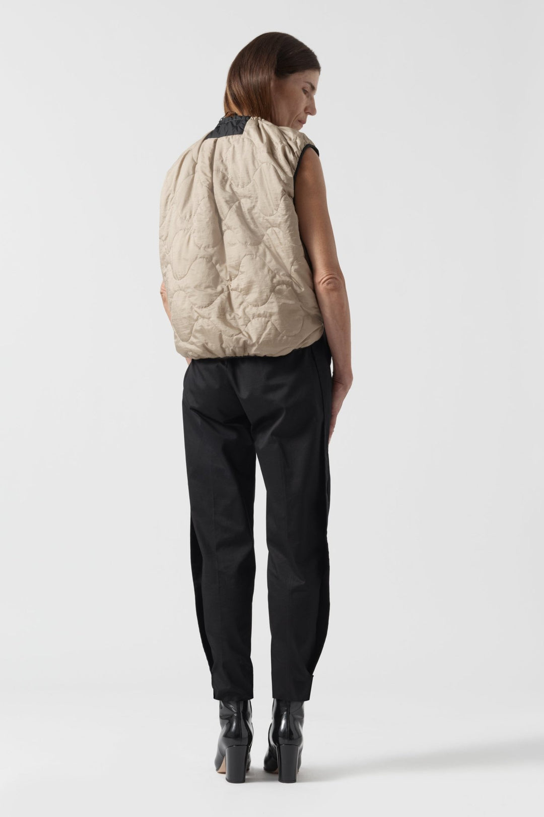 Parachute Quilted Vest - Stone / Black