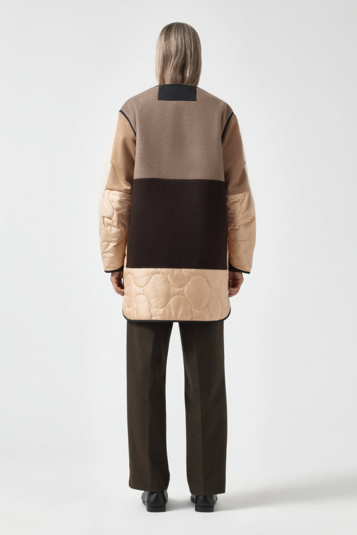 Signature Patchwork Wool Quilt - Stone & Peat / Stone