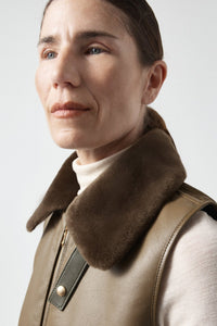 Aviator Shearling Latch Collar - Olive / Stone