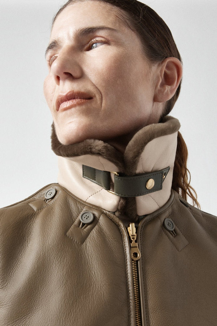 Aviator Shearling Latch Collar - Olive / Stone