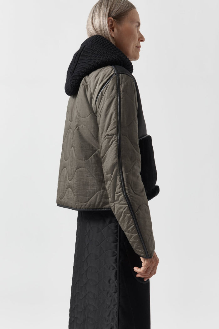 Knitted Hood - Black / Dark Olive
