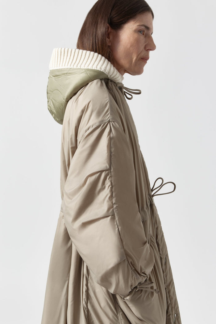 Reverse Model Image