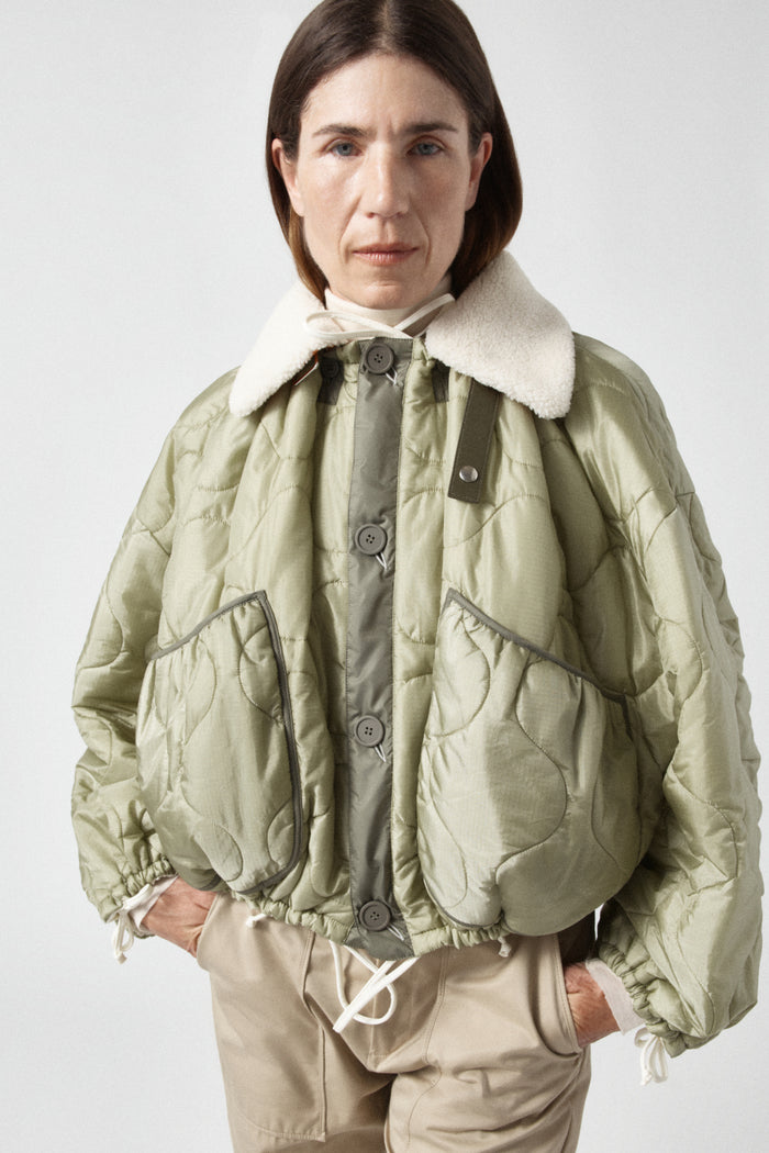 Aviator Shearling Latch Collar - Natural / Orange