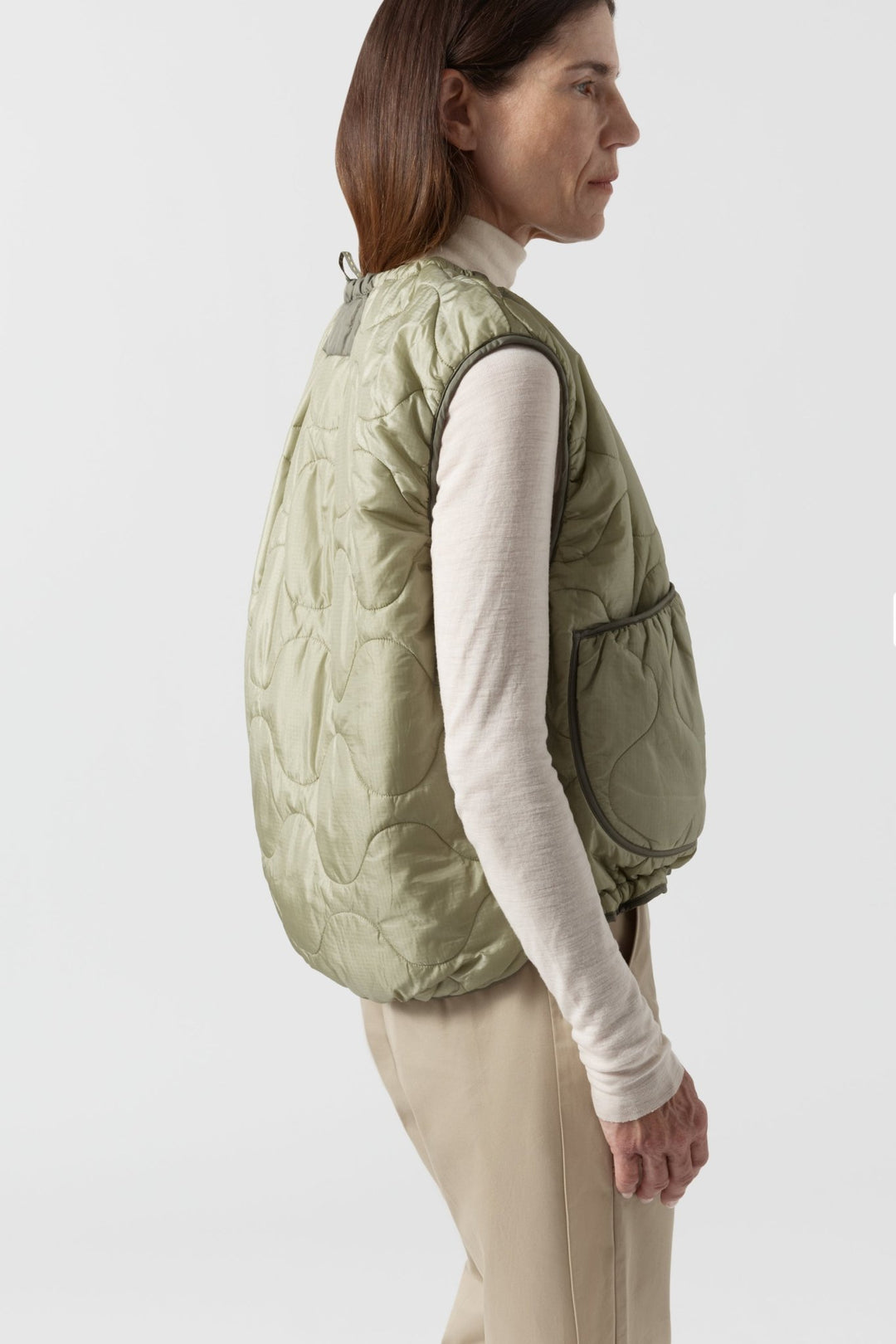 Parachute Quilted Vest - Pale Sage / White