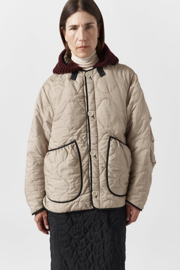 Signature Cropped Quilt - Dark Olive / Stone