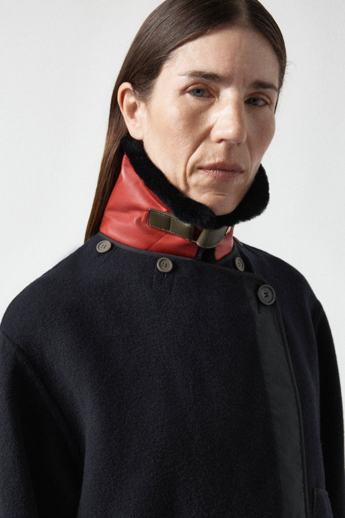 Aviator Shearling Latch Collar - Midnight / Cavalry Red