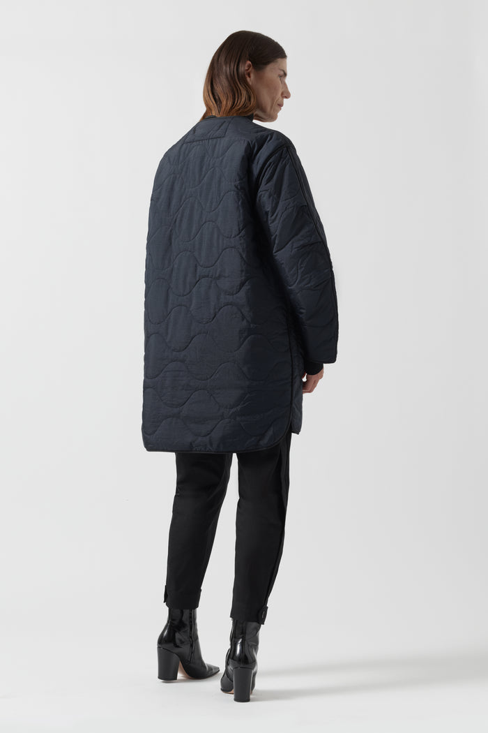 Signature Quilt - Navy / Dark Olive