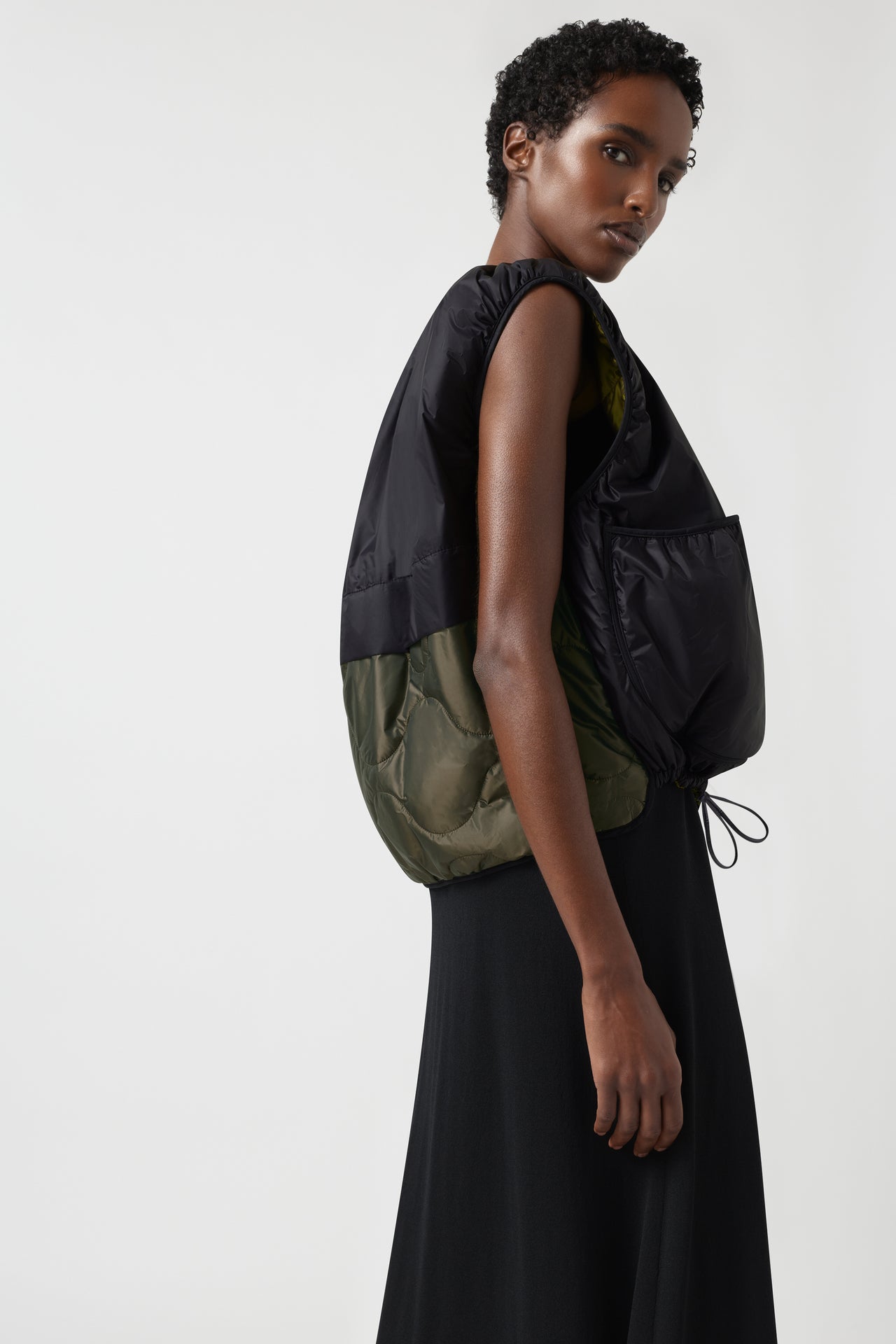 Parachute Quilted Vest - Antique Gold / Black