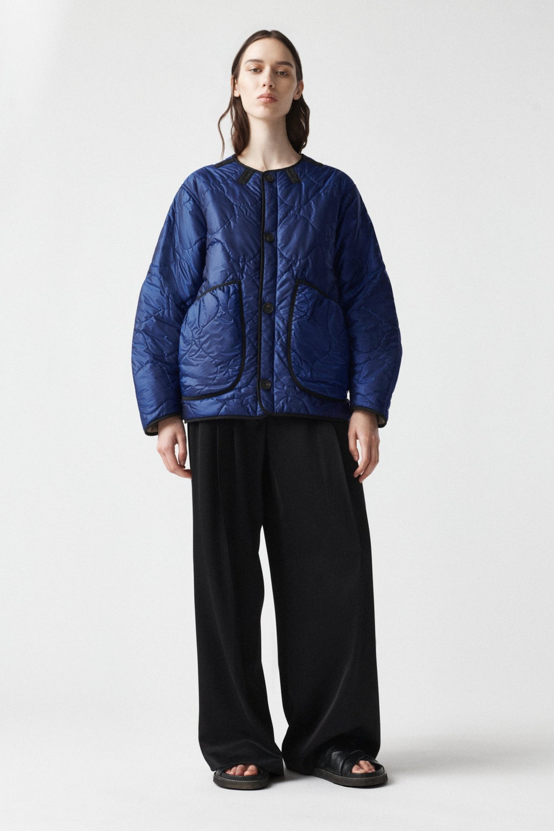 Signature Patchwork Cropped Quilt - Dark Olive & Dove Grey / Bright Navy