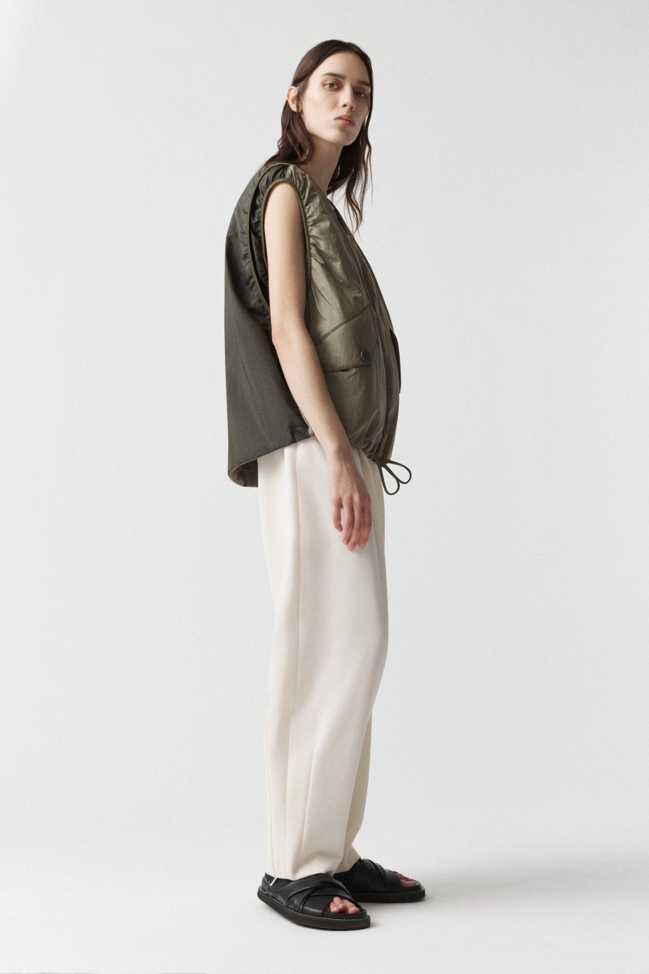Parachute Silk Nylon Vest - Pale Olive / Oyster