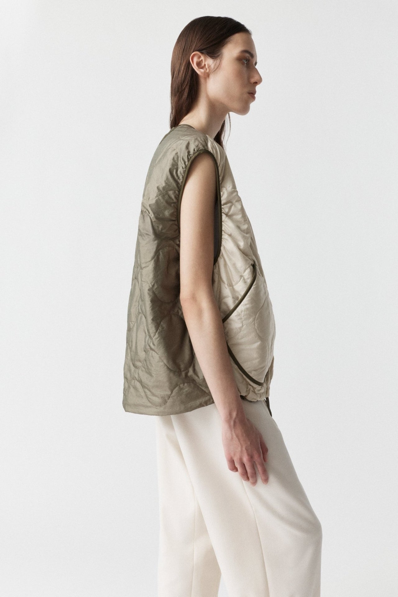 Parachute Silk Nylon Vest - Pale Olive / Oyster