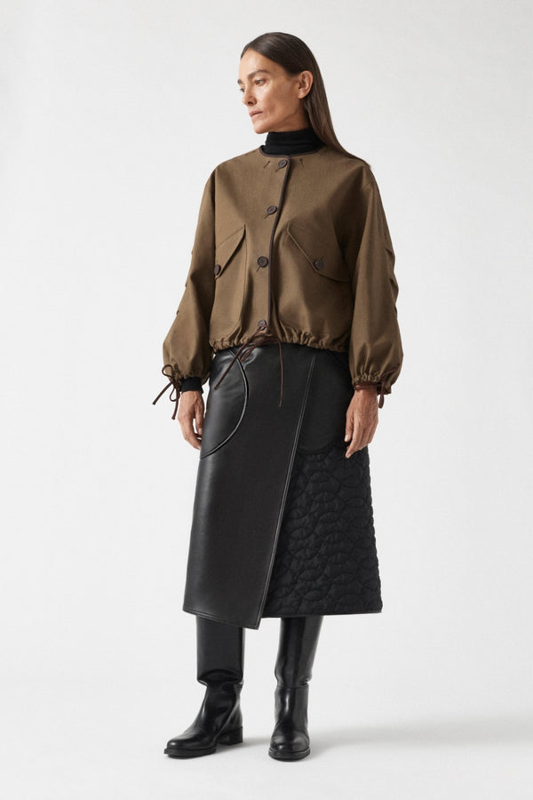 Reverse Model Image
