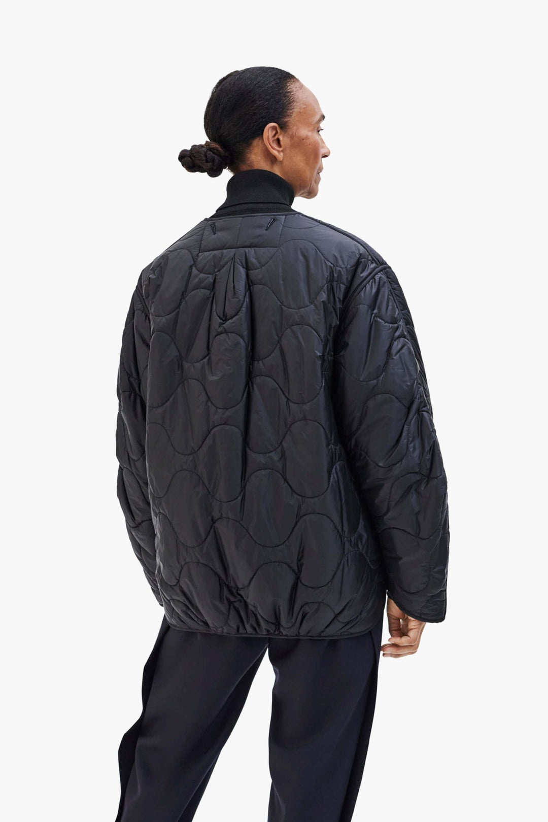 Signature Cropped Quilt - Black / Anthracite