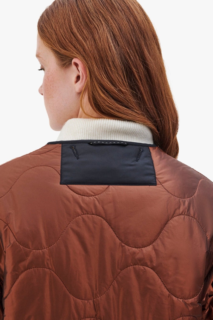Signature Cropped Quilt - Dark Umber / Amber