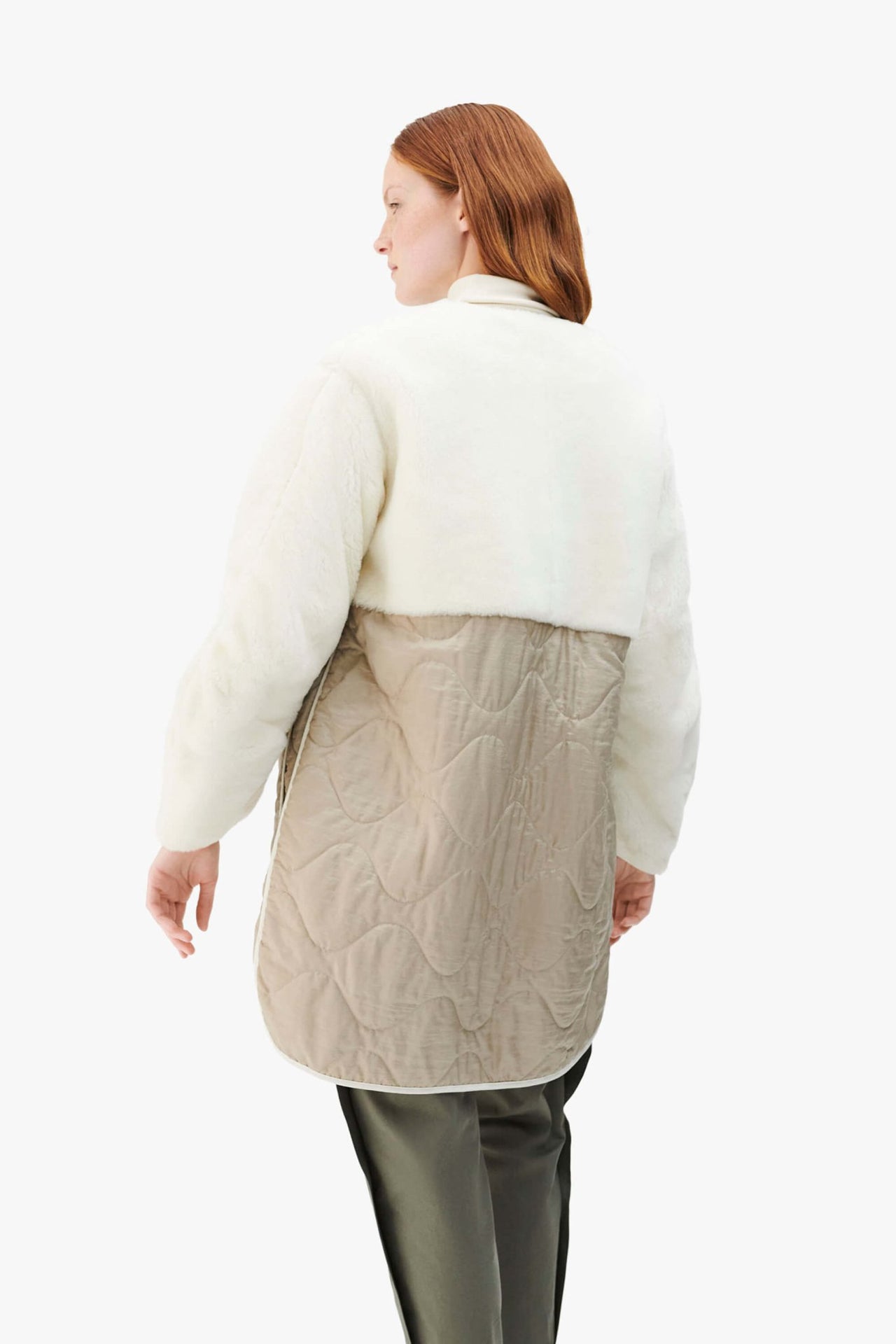 Signature Shearling Quilt - Stone / White