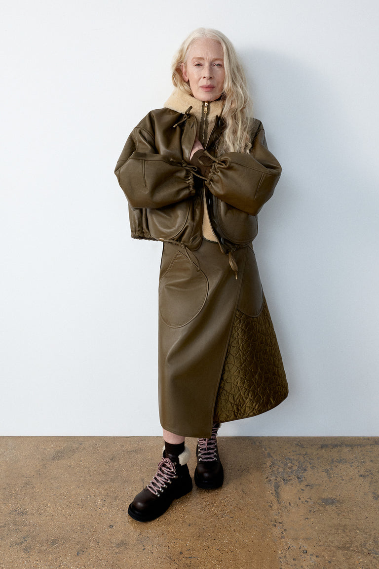 bonded leather / quilted nylon